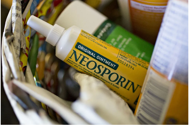 在鼻腔中涂抹孚诺软膏（Neosporin）真的可以帮助预防病毒感染吗？